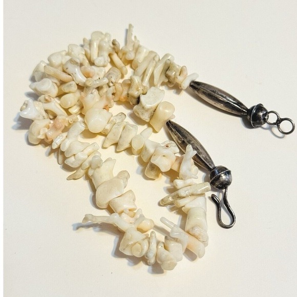 Vtg NAVAJO White Coral Beaded Necklace Choker Native American Sterling Silver - Picture 1 of 8